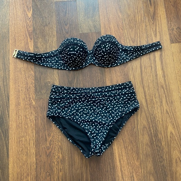 Victoria’s Secret bikini - Picture 1 of 1